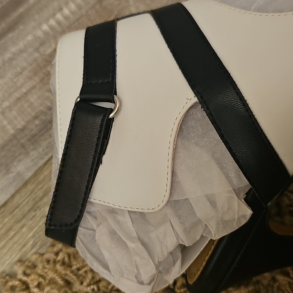 Adrienne Vittadini Heels White & Black Glorene Ankle Cuff Sandals 8M Pumps - Picture 6 of 9